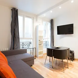 Petits Champs Bed and breakfast