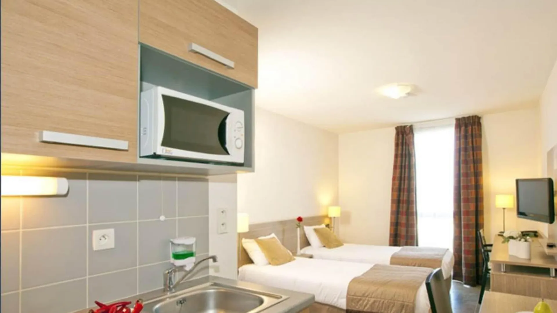 Apparthotel Sejours & Affaires Manosque Lägenhetshotell